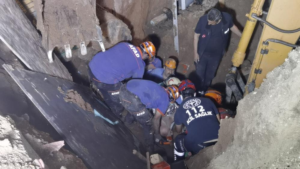 Bursa’da toprak kayması… 8 saat sonra müjdeli haber!
