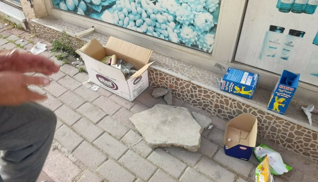 Bursa’da marketin camını betonla kıran hırsız kamerada