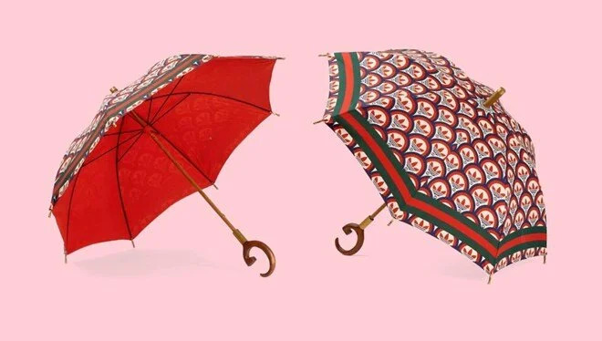 Gucci ve Adidas’tan 26 bin liralık su geçiren şemsiye