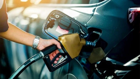Şaka değil gerçek! Benzine zam geliyor
