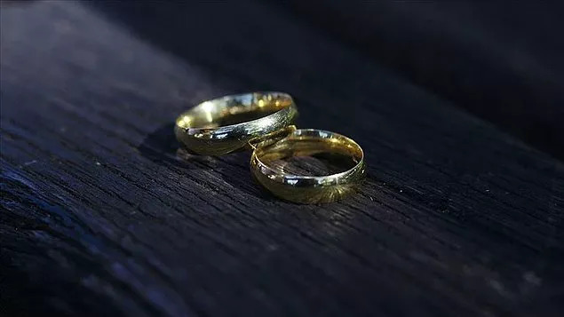 Kocasının kendisini aldatmasını kabullenemedi! Sekiz erkekle ilişkiye girdi