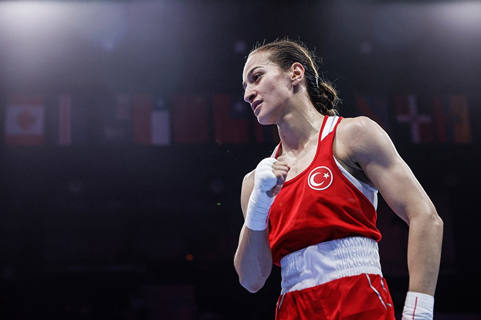 Buse Naz Çakıroğlu dünya şampiyonu oldu