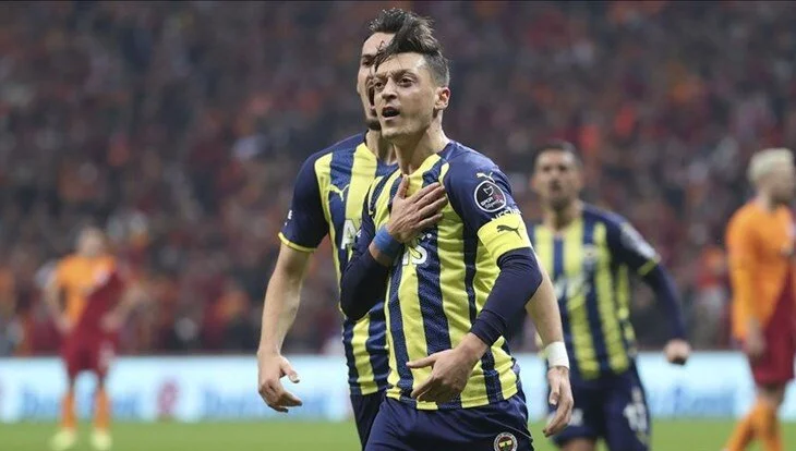 Mesut Özil: Fenerbahçe’den başka bir takımda kariyerimi noktalamayacağım