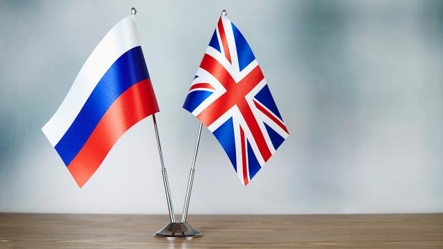İngiltere’de 3 kişi Rusya adına casusluk şüphesiyle tutuklandı