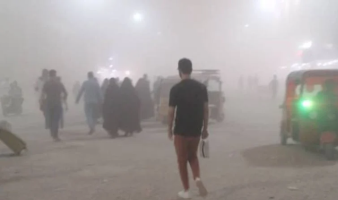 Irak’ı kum fırtınası vurdu: Yüzlerce kişi hastaneye kaldırıldı