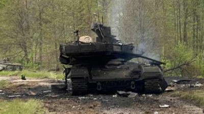 Ukrayna ordusu Rus T-90 tankını imha etti