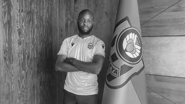 Geçen sene Süper Lig’de oynamıştı! Genç futbolcu hayatını kaybetti… Geçen sene Süper Lig’de oynamıştı! Genç futbolcu hayatını kaybetti…