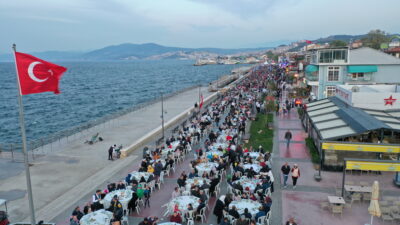 Bursa’nın son iftarına binlerce kişi katıldı