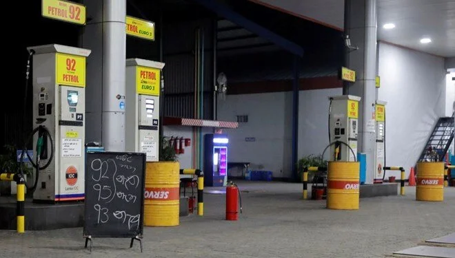 Sri Lanka Başbakanı: Petrol stokumuz bitti