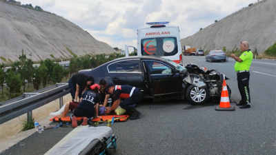 Alkollü sürücü otomobiliyle TIR’a arkadan çarptı: 2’si ağır 4 yaralı