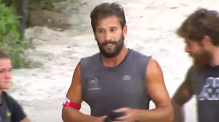 Survivor’da Adem ve Hikmet birbirine girdi!