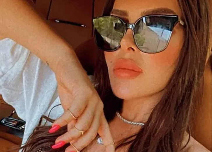 13 kilo veren Selin Ciğerci’den bikinili poz!