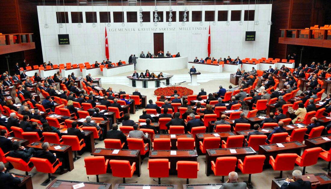 Libya tezkeresi Meclis’te kabul edildi