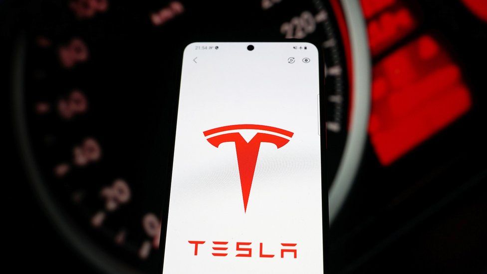 Tesla, yüzlerce kişiyi işten çıkardı