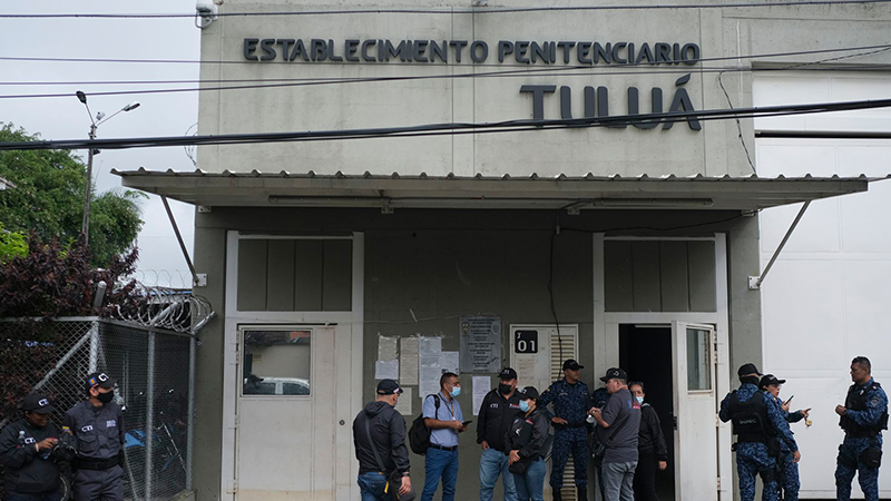 Kolombiya’da hapishanede çıkan isyanda 52 kişi öldü