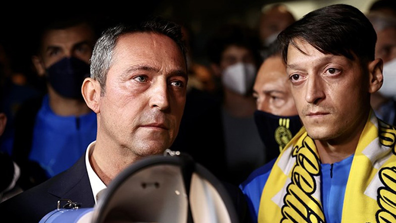 Fenerbahçe’de kadro dışı bırakılan Mesut Özil, başkan Ali Koç’la görüştü