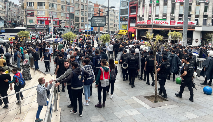 Kadıköy’de izinsiz yürüyüşe müdahale: 70 gözaltı