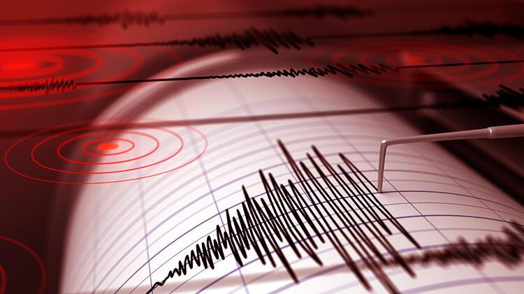 Pakistan’da 5 büyüklüğünde deprem
