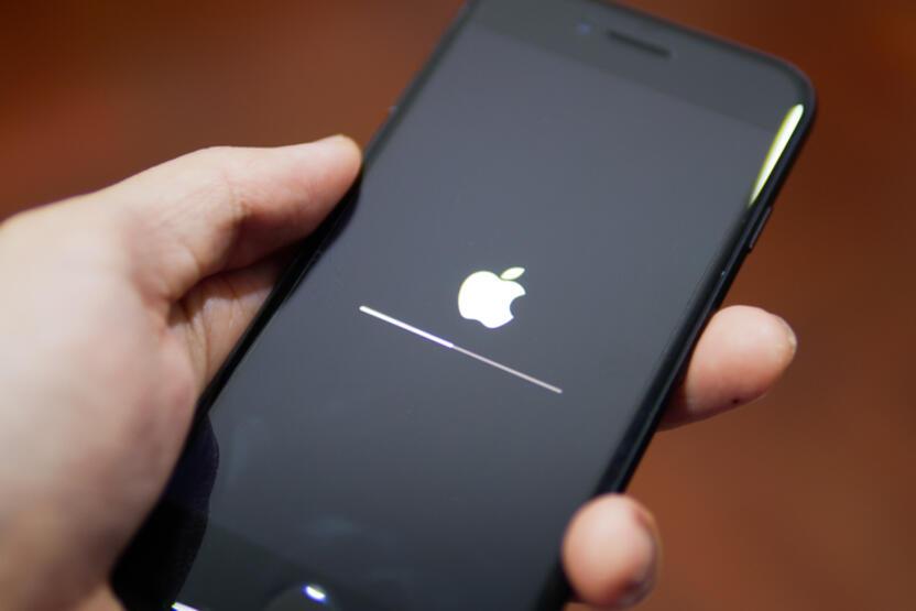 Apple’a toplu dava: Milyonlarca iPhone kullanıcısı için tazminat talebi!