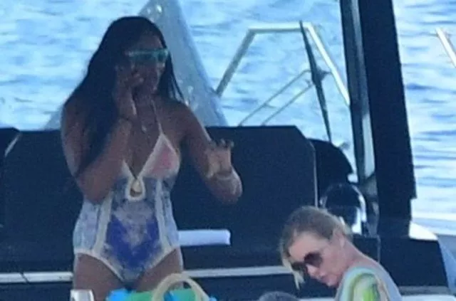 Naomi Campbell kızıyla Bodrum’da