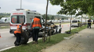 Bursa’da feci kaza: Beton mikseri otomobilin üzerine devrildi