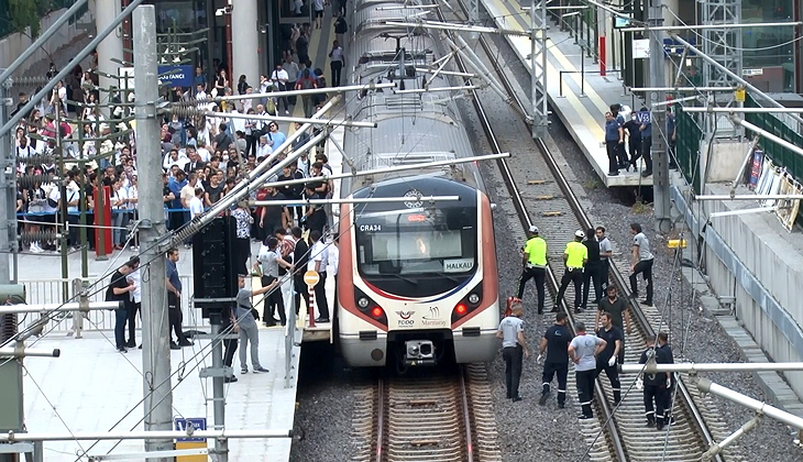 İstanbul’da tren raylarına atlayan genç hayatını kaybetti
