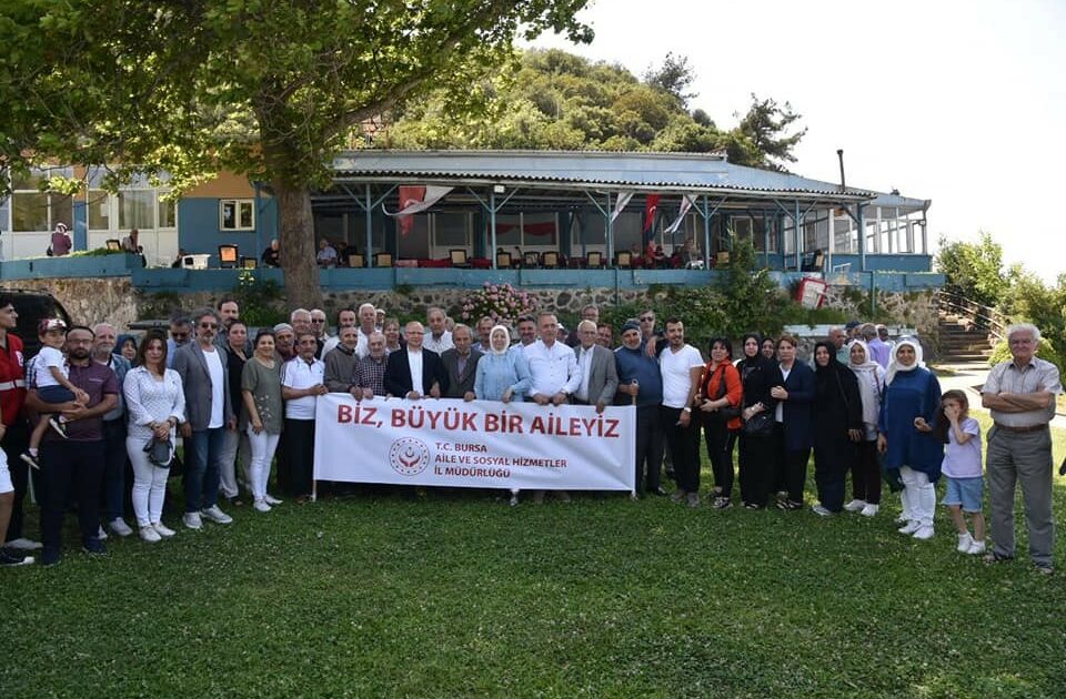 AK Parti Bursa İl Başkanı Gürkan, huzurevi sakinlerinin mutlu gününe ortak oldu