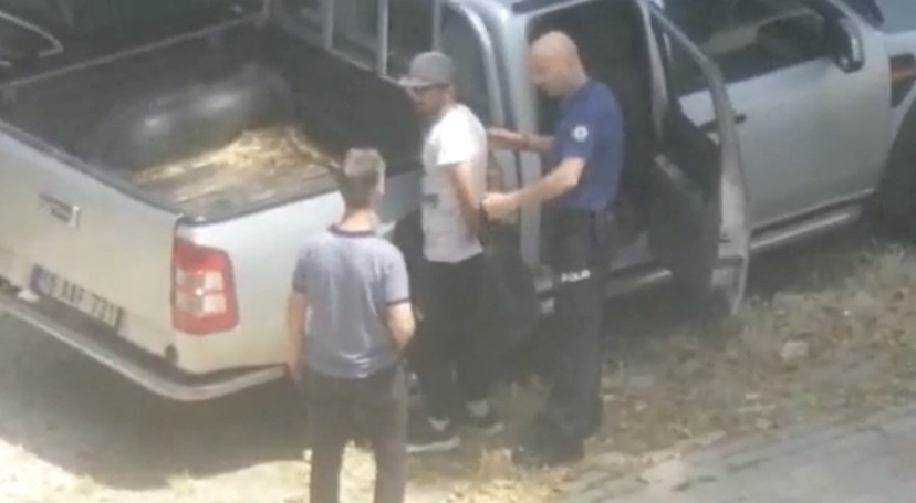 Bursa’da gündüz vakti hırsızlık! Otomobil faresi böyle yakalandı