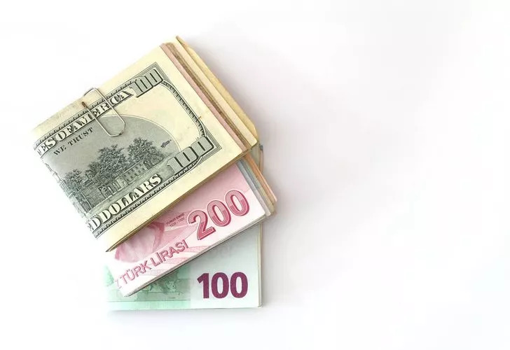 Endişe veren açıklama! Elinde TL bulunduranlar dikkat!