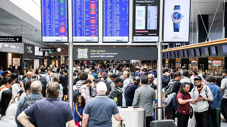 İsviçre’de kapatılan hava sahası yeniden açıldı