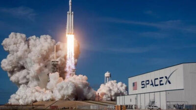 SpaceX’in uzaya yapacağı kargo uçuşu ertelendi