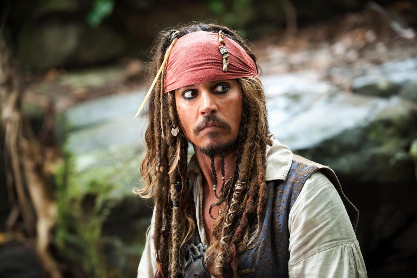 Johnny Depp Karayip Korsanları’na geri dönüyor