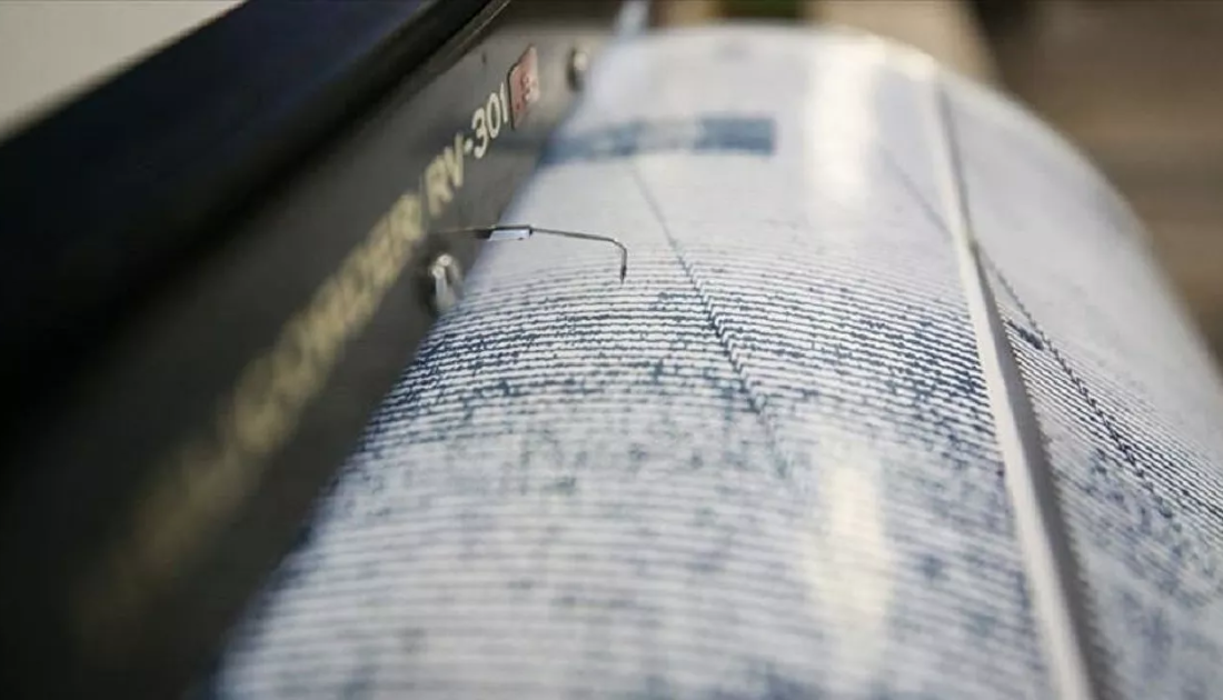 Ege Denizi açıklarında 4.9 büyüklüğünde deprem