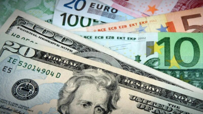 Dolar ve euro yılın zirvelerini güncelledi
