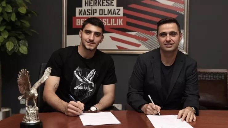 Beşiktaş’ta Emre Bilgin yeni sözleşme imzaladı