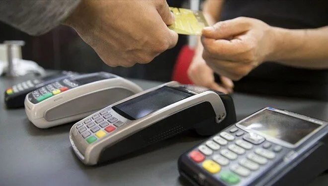 Kredi kartı olanlar dikkat: Banka kart aidatını iade etti