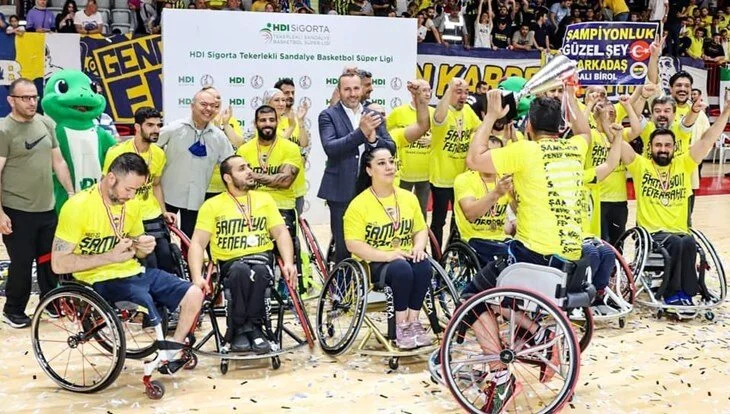 Tekerlekli Sandalye Basketbol Süper Ligi’nde şampiyon Fenerbahçe