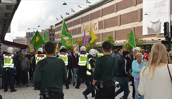 Terör örgütü PKK/YPG yandaşları, İsveç’in Göteborg kentinde gösteri yaptı