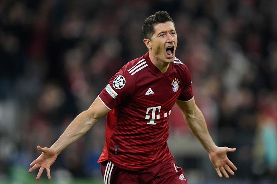 Barcelona Lewandowski’yi duyurdu