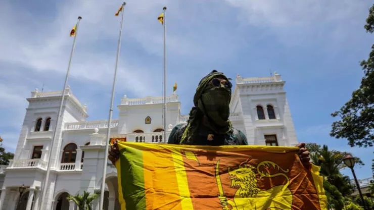 Sri Lanka’da ilginç olay! Devlet Başkanı e-mail yoluyla istifa etti