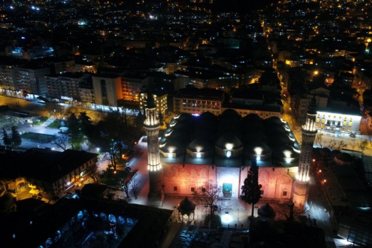 15 Temmuz’un 6. yıl dönümünde saat 00:13’te tüm camilerden sela okundu