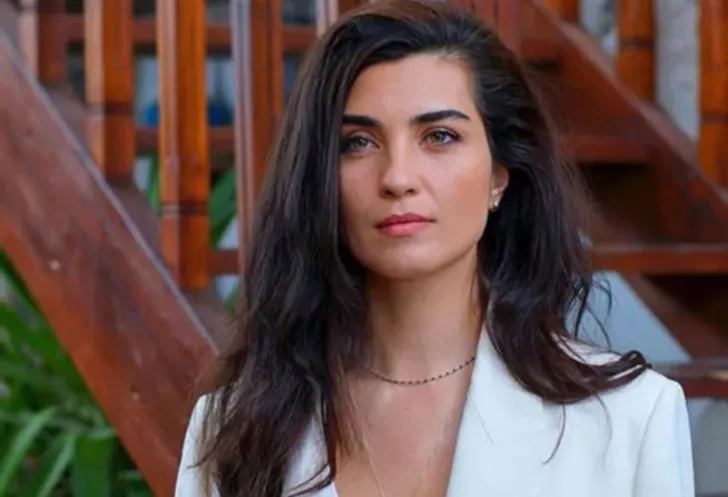 Tuba Büyüküstün yürek hoplattı!