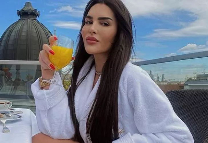 Gökhan Çıra ile boşanacağı konuşulan Selin Ciğerci’den yeni imaj!