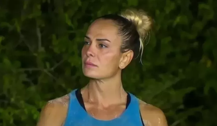 Survivor Nagihan mayolu pozlarıyla parmak ısırttı!