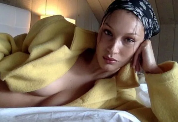 Bella Hadid’den Victoria’s Secret için iç çamaşırlı pozlar