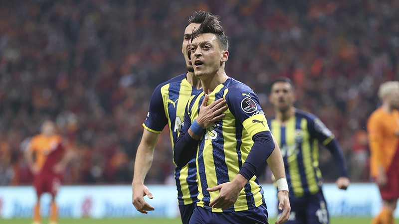 Fenerbahçe, Mesut Özil ile yolların ayrıldığını duyurdu