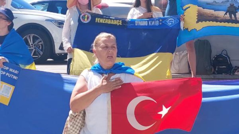 İstanbul’da, Ukraynalılardan ‘Fenerbahçe’ protestosu