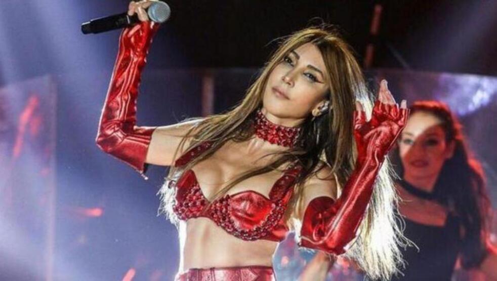 Hande Yener’in plaj tarzı