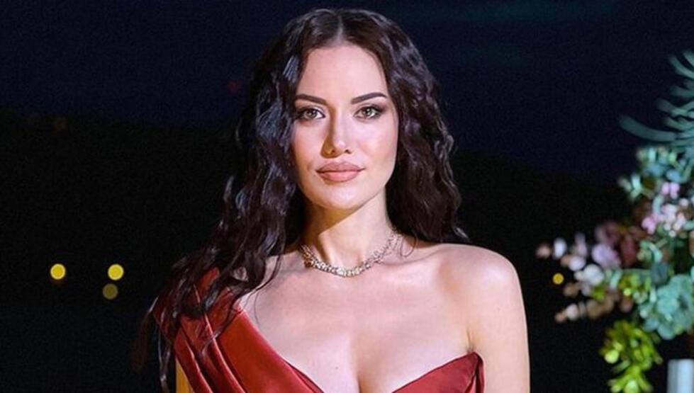 Fahriye Evcen’in tekne pozlarına yorum yağdı!