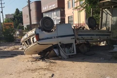 Bursa’da tırın çarptığı kamyonet takla attı: 2 yaralı